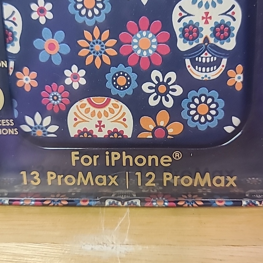 SARINA Day of the Dead IPhone 12/13 ProMax phone cover - Picture 2 of 5